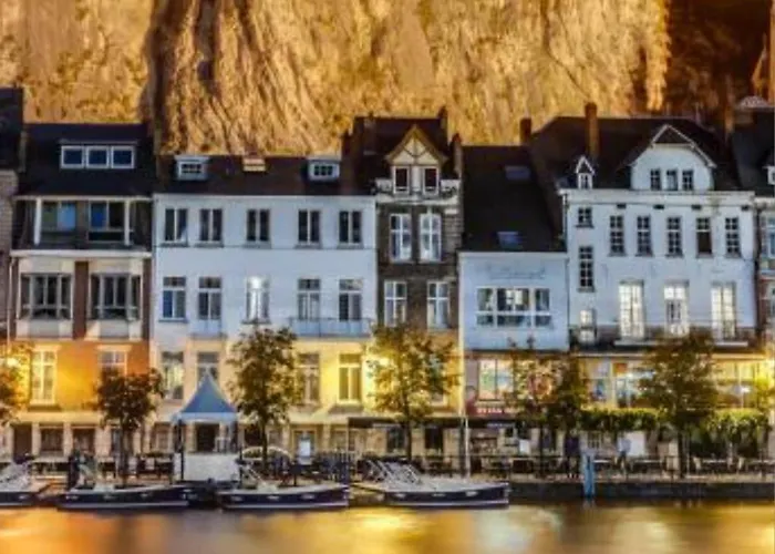 Maison Fontaine Du Saxophone * Dinant